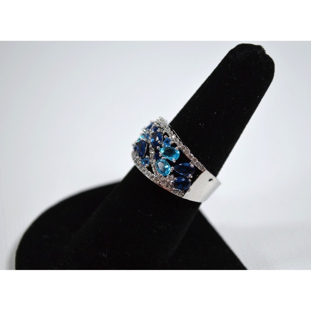 Silver Toned Ring w/ Dark & Light Blue Stones Cut Out Design Size 6.75 Beautiful - Picture 5 of 10